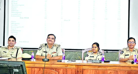ప్రశాంతంగా దసరా వేడుకలు జరగాలి 