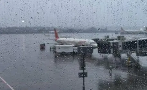 Telangana Rains: Bad Weather Effected Flights At Shamsha Bad Airport