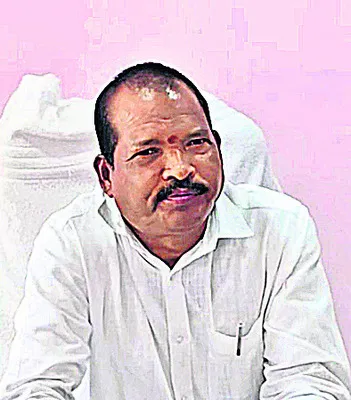 జగన్‌మోహన్‌రెడ్డిపైఅనుచిత వ్యాఖ్యలు తగదు

