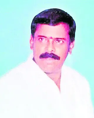 ప్రత్యేక భృతి ప్రకటించాలి 
