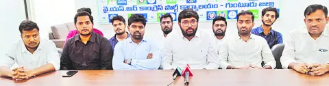 బాలకృష్ణ బహిరంగ క్షమాపణ చెప్పాలి 