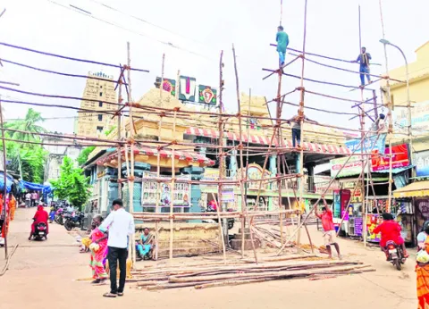 శ్రీవారి బ్రహ్మోత్సవాలకు చురుగ్గా ఏర్పాట్లు 
