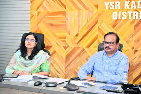 తగ్గిన జీఎస్టీపై అవగాహన కల్పించాలి 