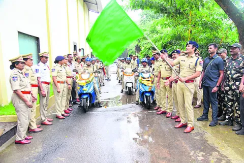 సిటీలో మహిళా బ్లూకోల్ట్స్‌ సేవలు