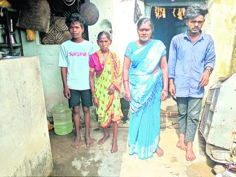మొగిలిపేటలో కుల బహిష్కరణ