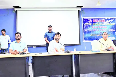 ప్రజలు అప్రమత్తంగా ఉండాలి