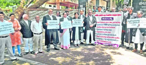 ఎన్నికల హామీలను అమలు చేయాలి