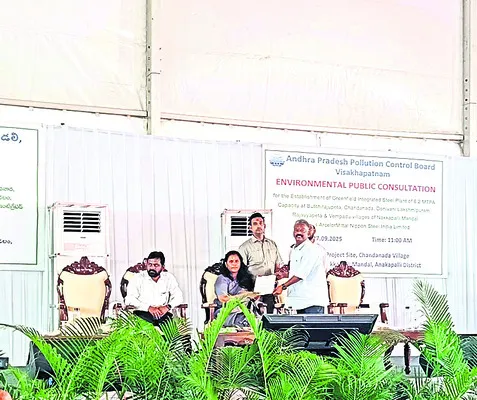 స్థానికులకు 70శాతం ఉద్యోగాలివ్వాలి