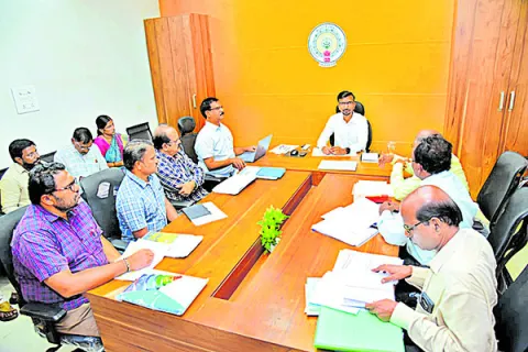 పనులు సకాలంలో పూర్తి చేయాలి