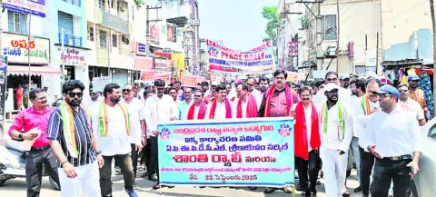 విద్యుత్‌ ఉద్యోగుల సమ్మె సైరన్‌ 