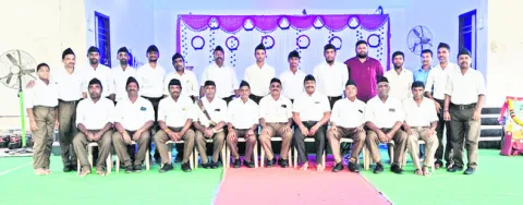 అందరూ నియమాలు పాటించాలి 