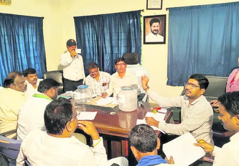 స్థానిక సందడి!
