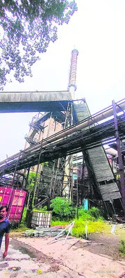 కూలిన సేవా పేపరుమిల్లు బెల్ట్‌ 