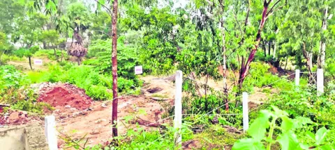 రూ.100 కోట్ల విలువైన భూమి స్వాధీనం 