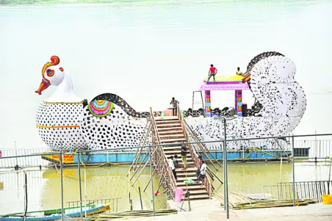 ఆదిదంపతుల నదీ విహారంపై సందిగ్ధం 