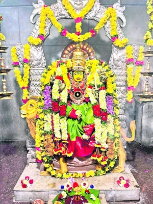 కాత్యాయని అలంకరణలో  భ్రమరాంబిక