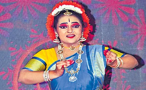 kuchipudi dancer kavya kancharla earning a Guinness World Records