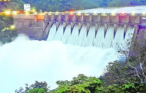 Record flood hits Srisailam project