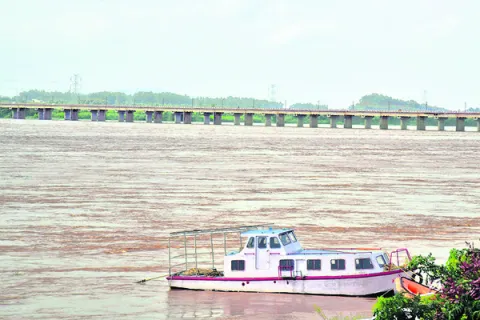 గోదావరి దోబూచులాట