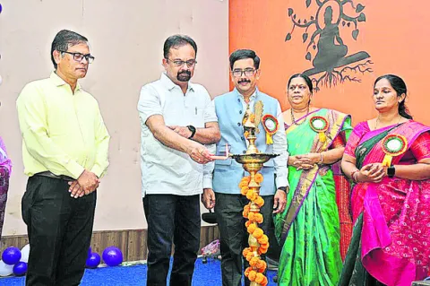 నైపుణ్యాలతోనే ఉపాధి అవకాశాలు 