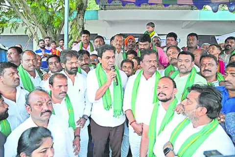 పిటిషన్‌ వెనక్కి తీసుకోవాలి ప్రభుత్వం బీసీలకు రిజర్వేషన