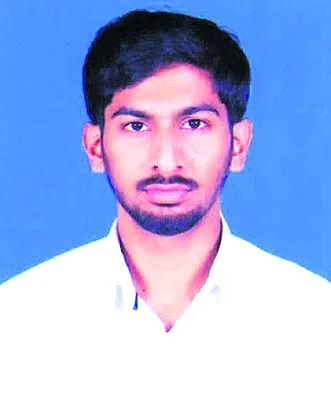   దూలూర్‌ యువకుడి తీన్మార్‌
