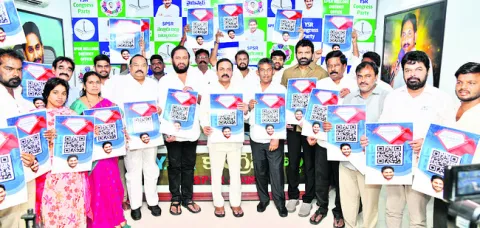 పక్షపాత అధికారుల భరతం పడుతాం 