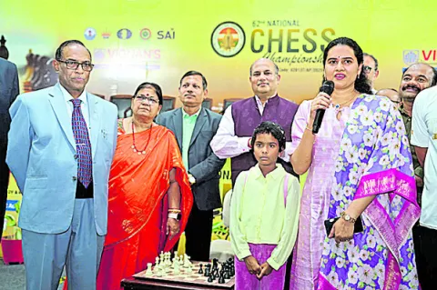 నిరంతర అభ్యాసంతో విజయాలు సొంతం 