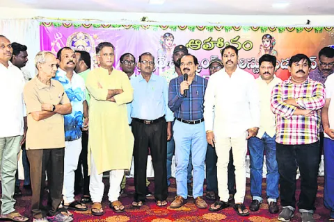 జర్నలిస్టుల సంక్షేమానికి దృష్టి సారించాలి 