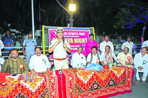 ఉత్సాహంగా దాండియా నైట్‌ 