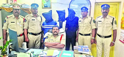 ‘మాస్టర్‌ మైండ్‌’ ప్రభ అరెస్ట్‌ 