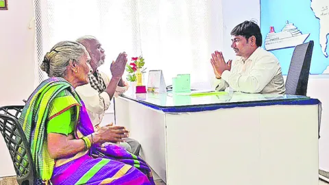 గల్ఫ్‌లో చిక్కుకున్న మహిళ స్వదేశానికి రాక 
