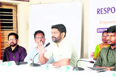 ‘ఆది కర్మయోగి’ని గిరిజనుల చెంతకు చేర్చాలి