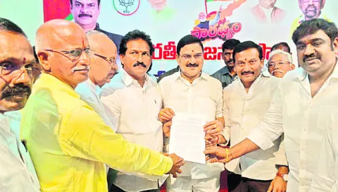 నరసాపురంలో కలెక్టరేట్‌కు వ్యతిరేకం కాదు 