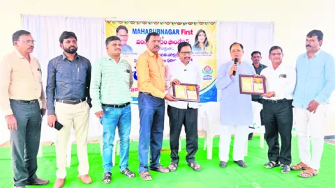 భాషా పండితుల పాత్ర కీలకం: ఎమ్మెల్యే