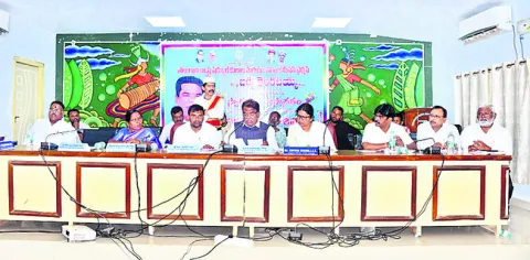 సమస్యల పరిష్కారానికి కృషి