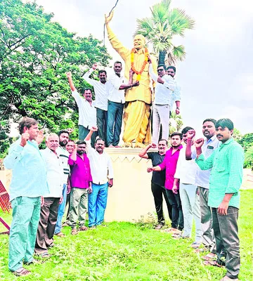 వైఎస్సార్‌ దేశానికే ఆదర్శం