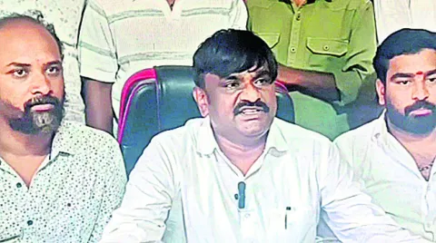 ప్రభుత్వ పాలనపై గుర్రుగా జనసైనికులు