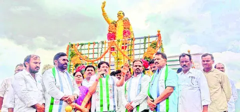 ప్రజల గుండెల్లో వైఎస్సార్‌ స్థానం పదిలం