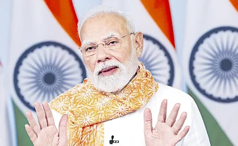 PM Modi hits out at RJD and Congress over remarks against his mother