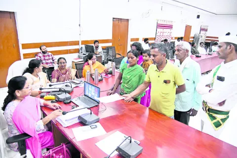 బాధితులకు భరోసా కల్పించాలి