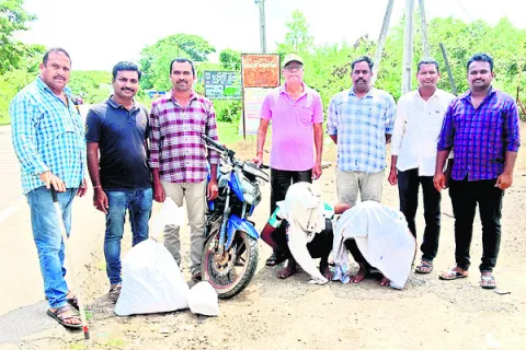 2 క్వింటాళ్ల గంజాయి సీజ్‌