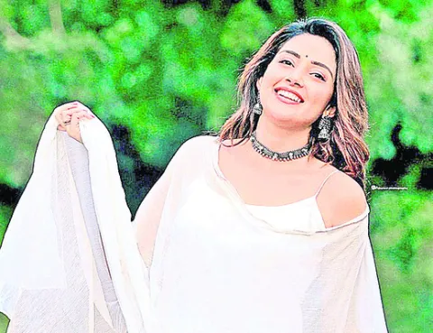 నటి మహిమా నంబియార్‌ హెచ్చరిక 