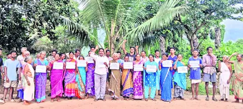 రేషన్‌ సరకుల కోసం 12 కి.మీ. నడవాలా? 