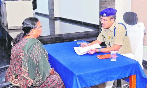 సమస్యలు పరిష్కరించేందుకు ప్రత్యేక దృష్టి 