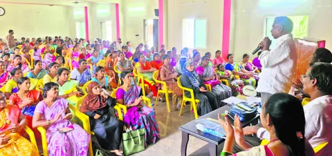 కేజీబీవీ పిల్లలకు నాణ్యమైన ఆహారం అందించాలి 