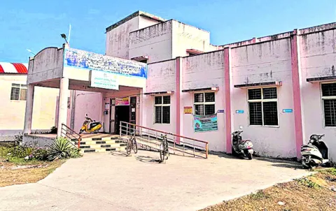 సమ్మెలోకి పీహెచ్‌సీ వైద్యులు 