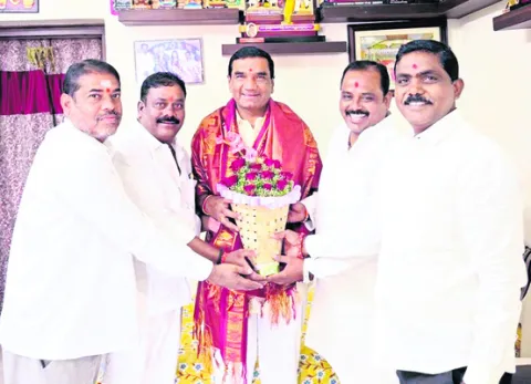 పసుపు బోర్డు చైర్మన్‌కు జన్మదిన శుభాకాంక్షల వెల్లువ 