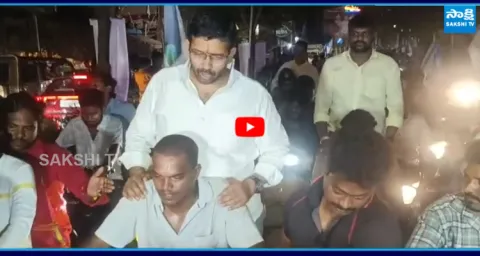 YSRCP Activits And Leaders Huge Rally in Rajahmundry 3