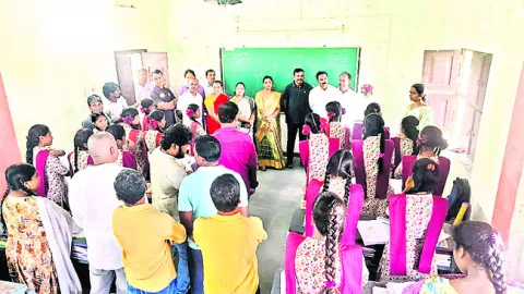 సారూ.. మా సమస్యలు పరిష్కరించండి